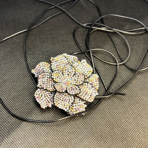 Statement Rhinestone Rose Chocker Necklace - Picture 9 of 14